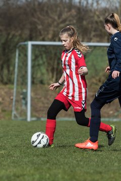 Bild 80 - C-Juniorinnen TSV Zarpen - TuS Tensfeld : Ergebnis: 2:1